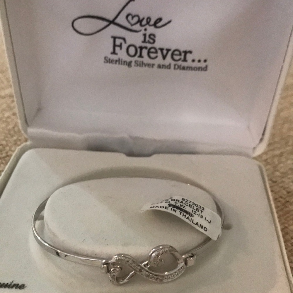 NWT diamond bracelet